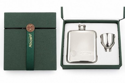 Jameson Irish Whiskey Flachmann & Trichter Geschenkset verpackt Edelstahl selten