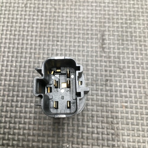 01-07 Ford Escape Rear Defrost Defog Control Switch Button OEM 3L8T-18704-AA - Picture 4 of 5