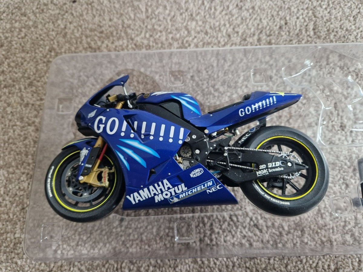 ミニカー MINICHAMPS Yamaha YZR-M1 2004 MINICHAMPS YAMAHA YZR-M1 VALENTINO ROSSI MOTOGP LAGUNA SECA