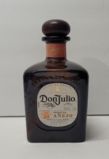 Botella vacía de tequila Don Julio 1942 ANEJO 750 ml con tapa de corcho de madera - VACÍA