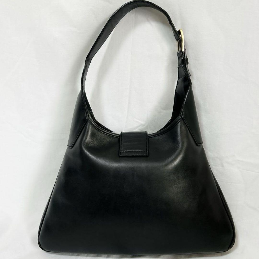 Salvatore Ferragamo Black Leather Gancini Shoulder Bag USED Salvatore Ferragamo Black Leather Gancini Shoulder Bag USED