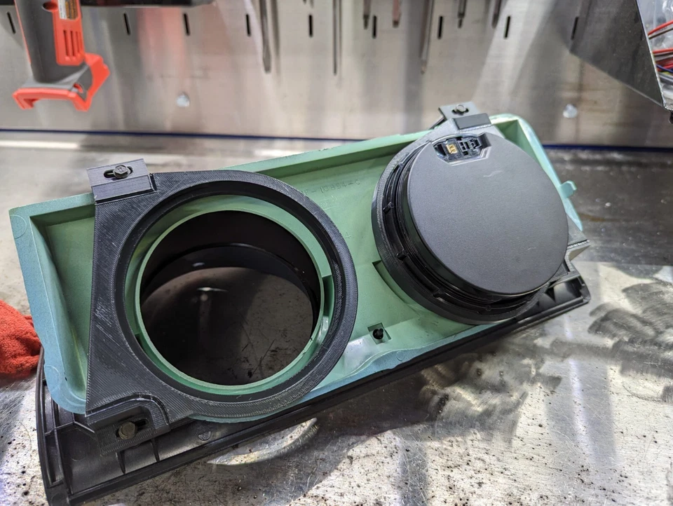 Soportes de montaje Ford Maverick para medidores digitales Speedhut de 4,5" Foto 4 de 4