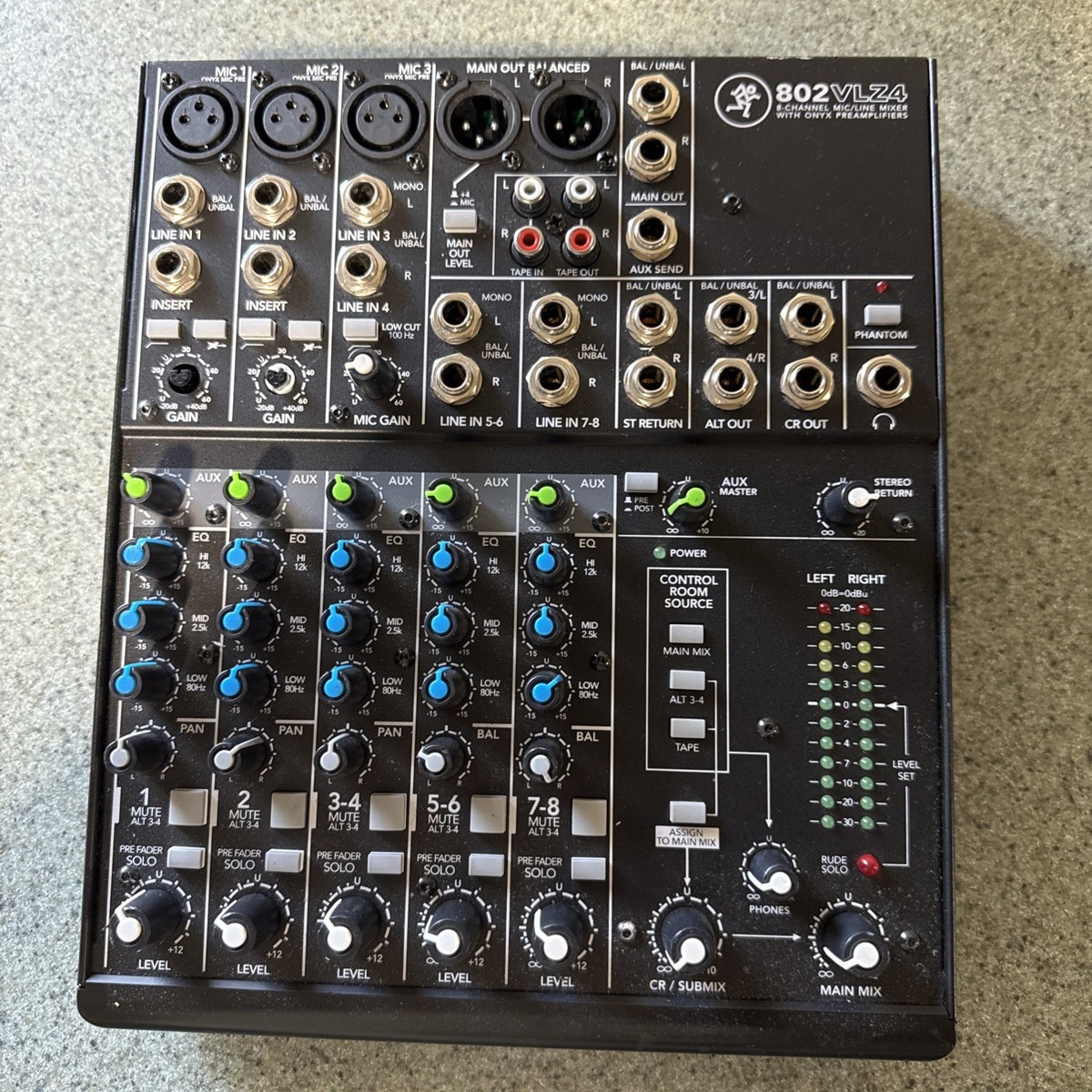 Mackie 802VLZ4, 8-channel Ultra Compact Mixer with High Quality