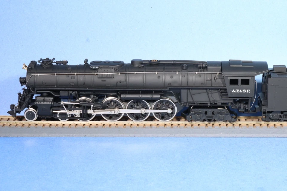 Bachman HO Gauge Santa Fe 4-8-4 Northern 3781 máquina de vapor y licitación / video Foto 2 de 4