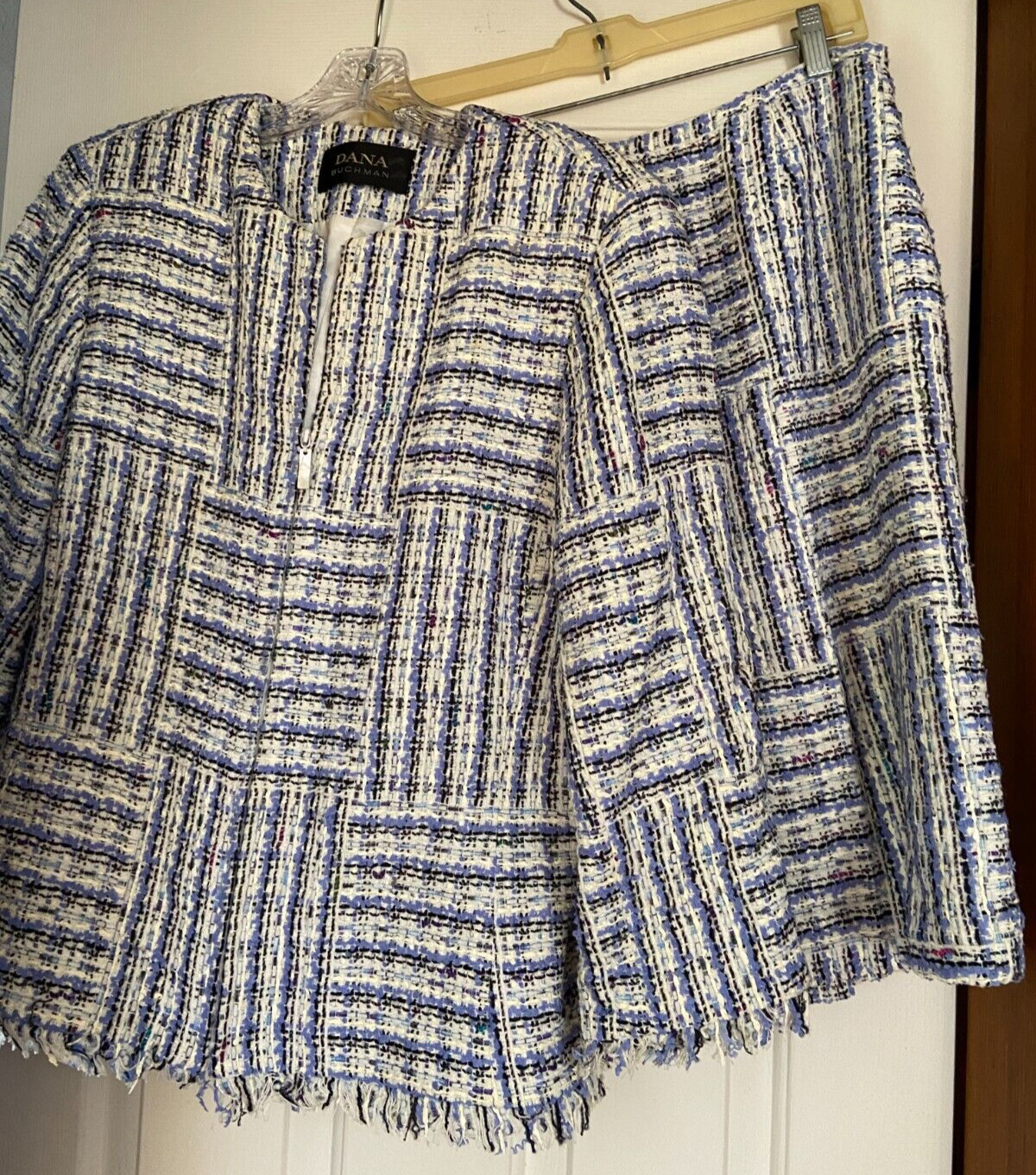 COTTON SKIRT SUIT IN BLUE WHITE IN BASKET WEAVE BY DANA BUCHMAN AUTHENTIC 14-12