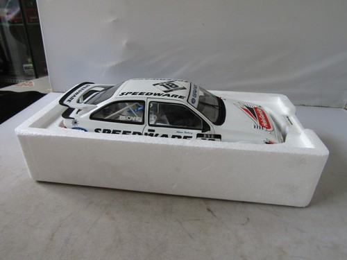 MINICHAMPS 1/18 - 1988 FORD SIERRA RS500 COSWORTH - COME NUOVO/CONFEZIONE - L@@K!! - Foto 9 di 12