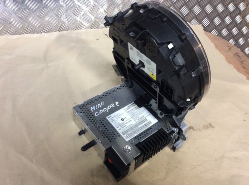 MINI COOPER R56 R57 SPEEDOMETER CLOCKS WITH BOOST CD RADIO PLAYER HEAD UNIT 2010 - Picture 4 of 10