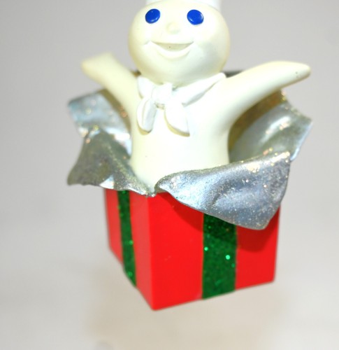 Ornamento de colección Pillsbury Doughboy "Haciendo su lista" de Danbury como nuevo - Imagen 3 de 5