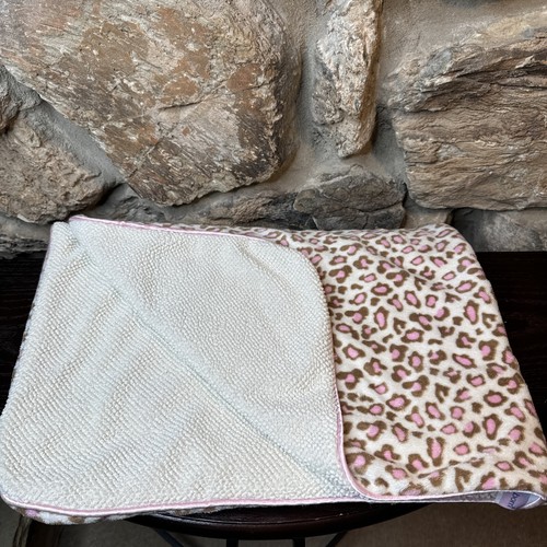 Just Born Leopard Cheetah Plush Sherpa Baby Blanket 28 X 38 - Picture 4 of 6