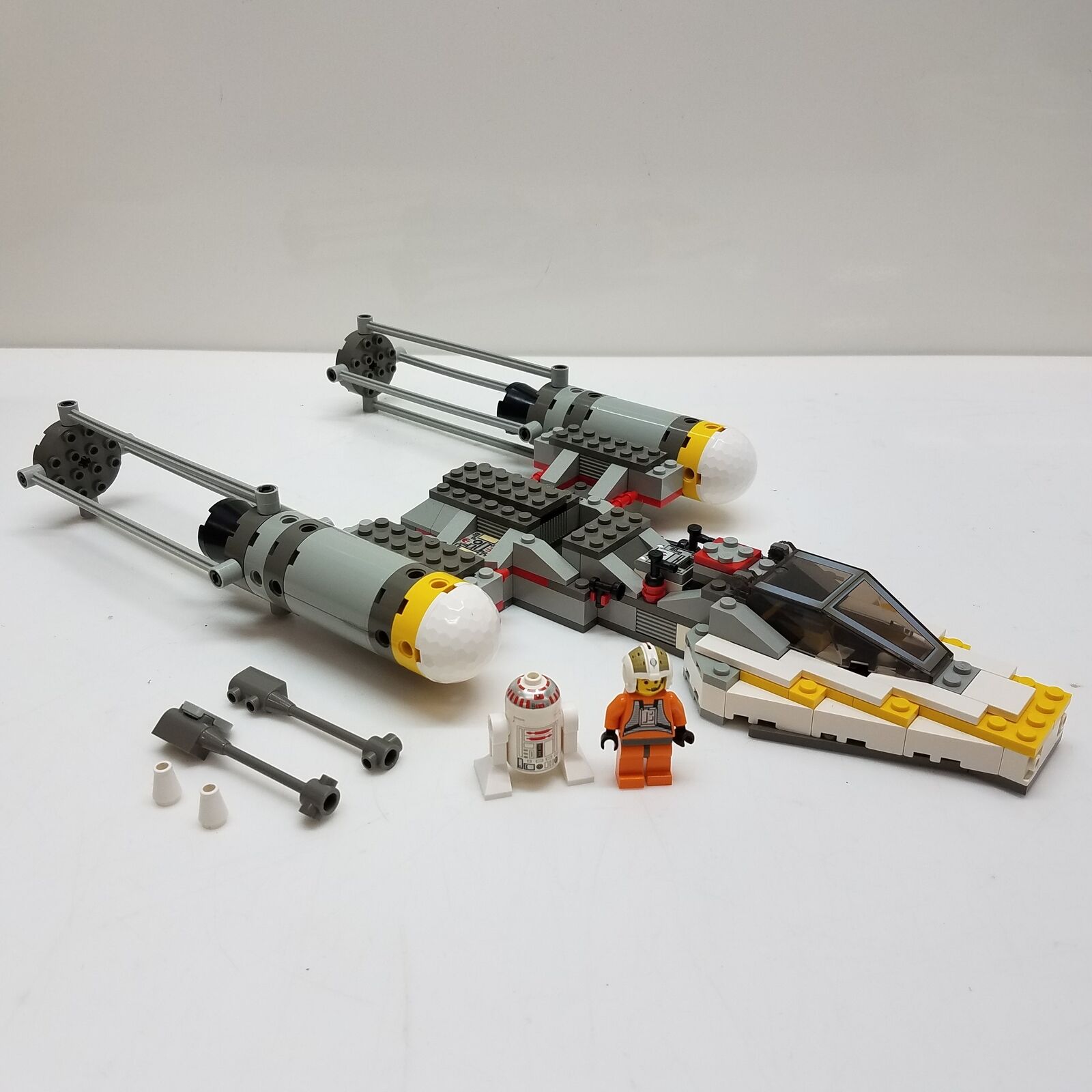 LEGO Star Wars Y-Wing Fighter Parts & Minifigures