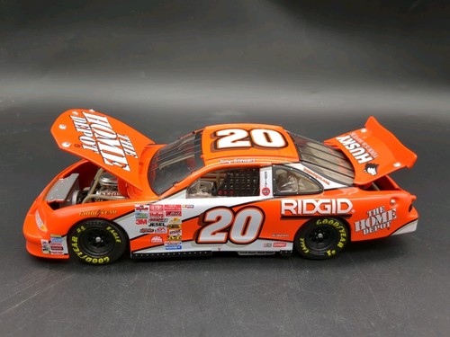 Action 2001 NASCAR #20 Home Depot Tony Stewart 2001 Pontiac Gran Prix Diecast - Picture 5 of 8