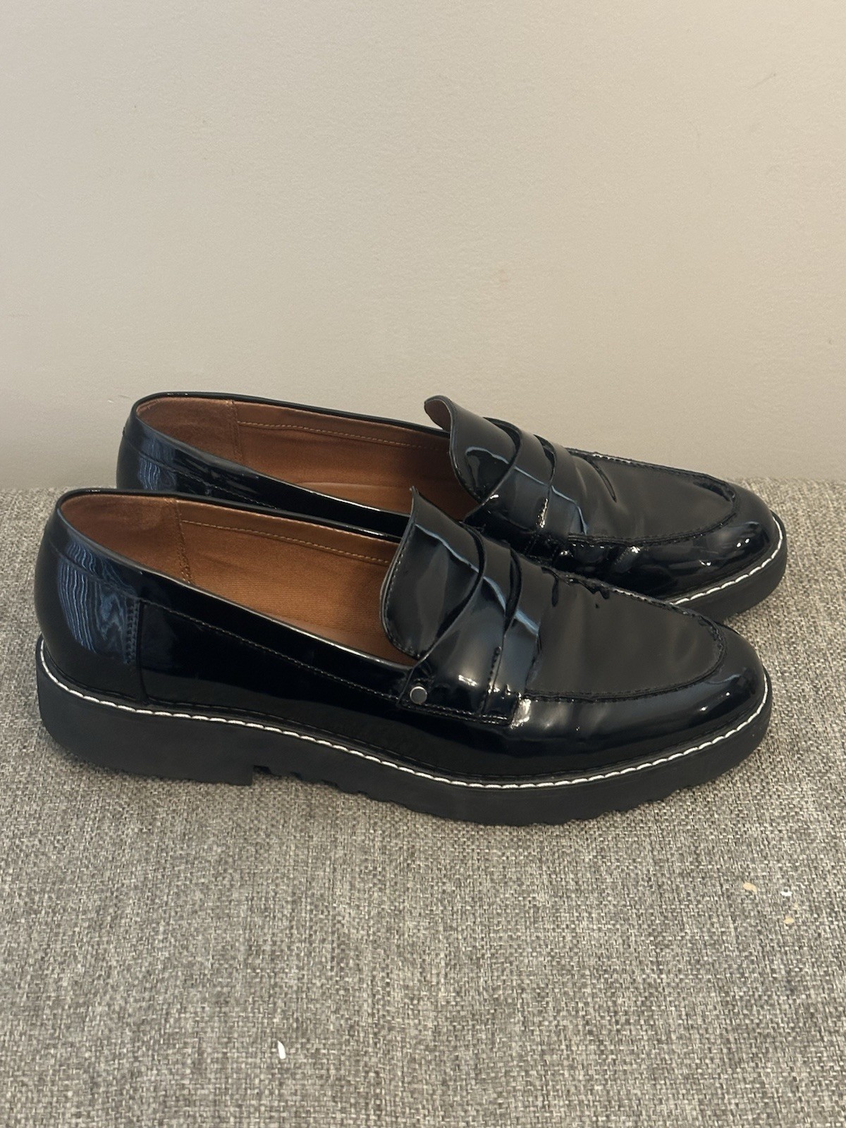 Franco Sarto Cassandra women's loafers in black patent leather Size 9