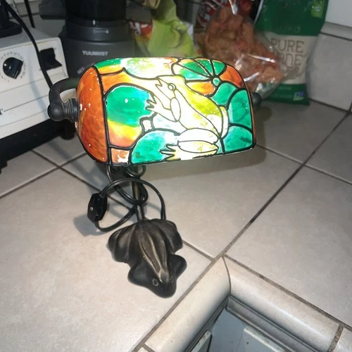 Vintage Tiffany Style Stained Glass Frog Bankers Table Desk Lamp Art Deco Tested