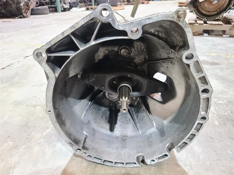 01 02 03 04 BMW 325I MANUAL Transmission 172750 - Изображение 2 из 4