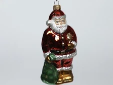 KOMOZJA FAMILY SANTA BEARING GIFTS Holiday Tree Ornament