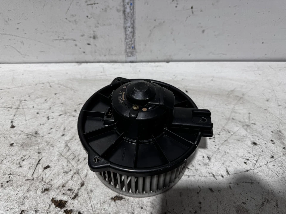 Toyota Celica Heater Fan Motor ST204 07/1993-11/1999 - image 2 of 4