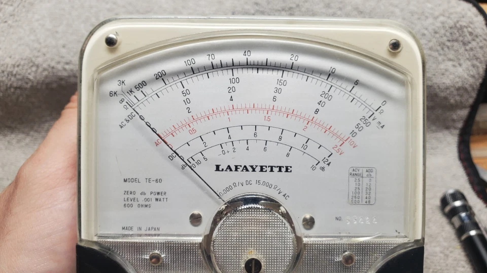 Probador de Laboratorio Lafayette MultiTester Modelo TE-60 Ohm/Voltio Con Sondas Con Estuche Foto 2 de 4