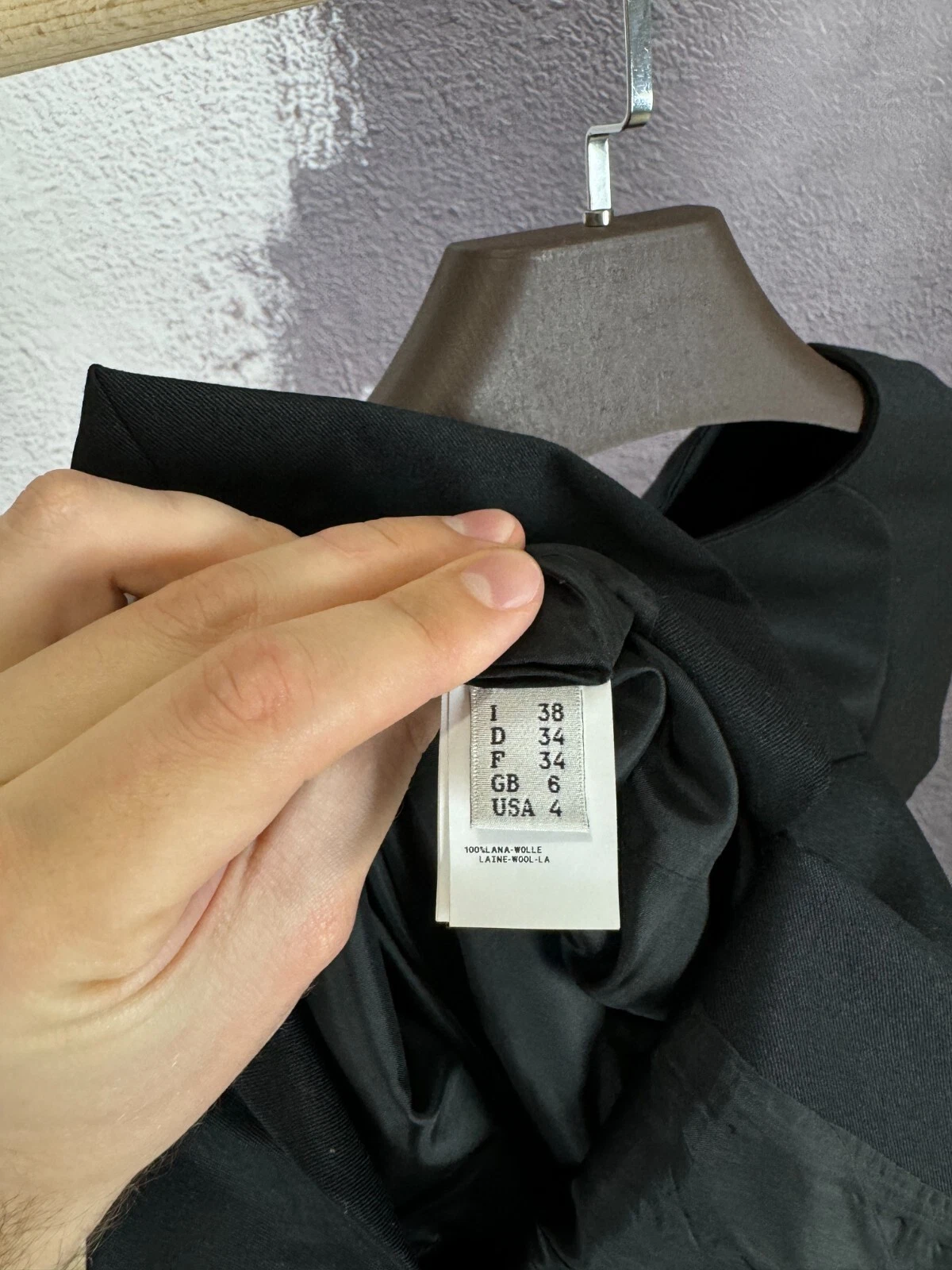 Abito Moschino economico e chic nero lana manica corta tubino