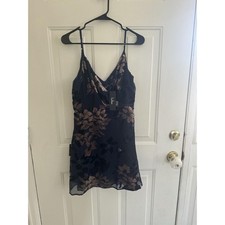 NWT-Lulus Mini dress medium Wedding Guest Prom Floral Velvet
