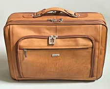 SOLO Laptop Bag / Briefcase w/ Strap, Camel Brown, Leather, EXCELLENT COND