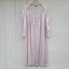 Vintage Kayser long pink nightgown W/lace cap sleeves nylon