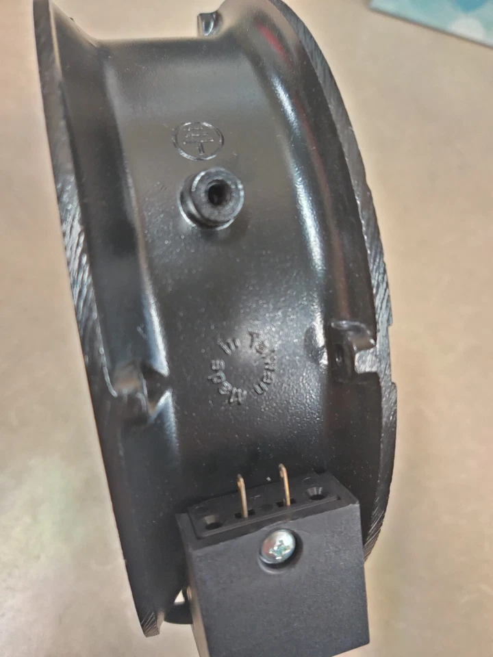 y.s. tech U.S.A. 140mm (5-5/8") cooling fan 100-120volt - Image 4 of 4