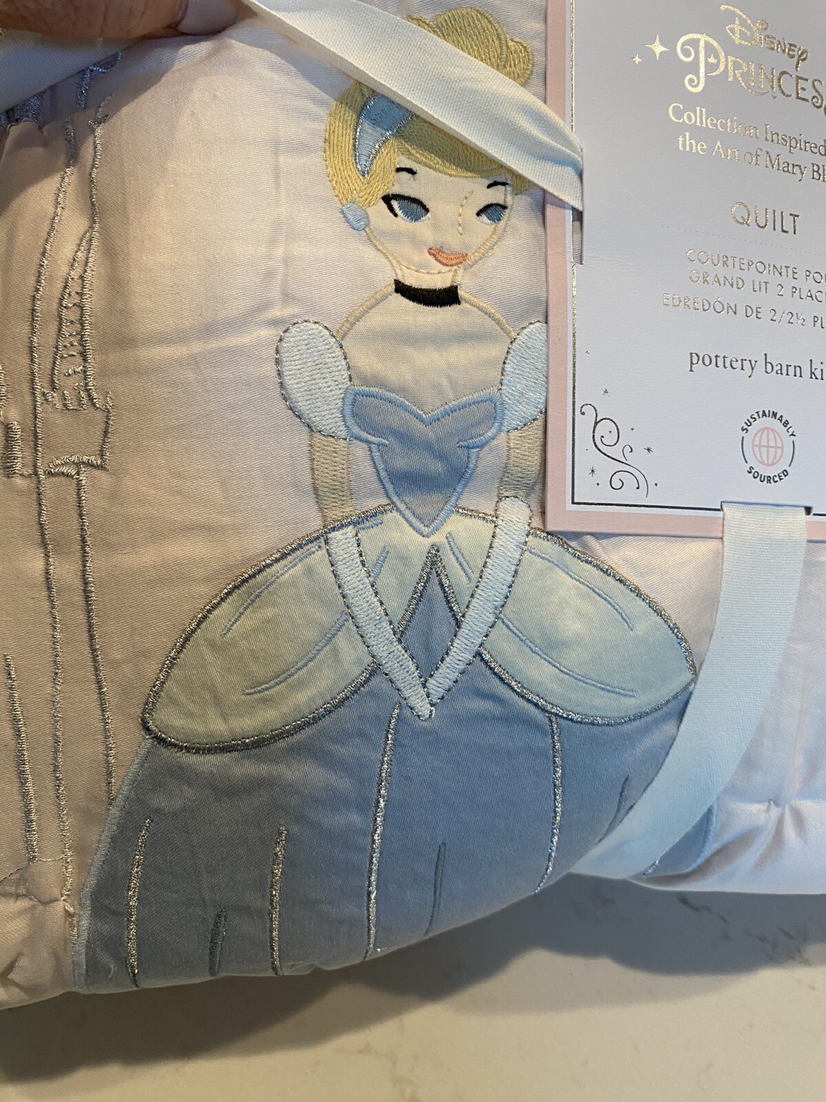 POTTERY BARN DISNEY PRINCESS CASTLES QUILT SIZE TWIN NWT BEAUTIFUL
