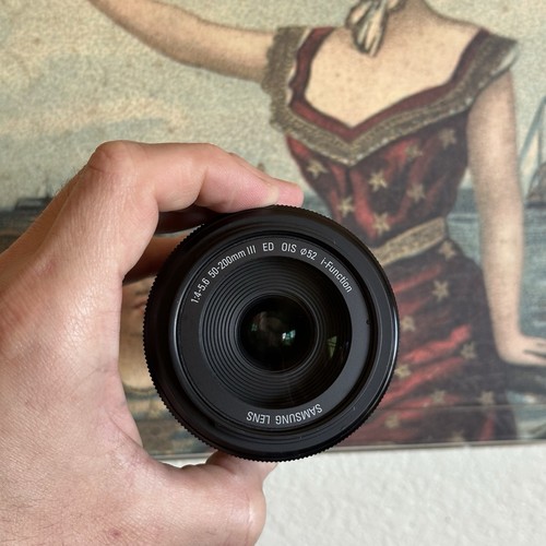 Samsung NX2000 fotocamera digitale mirrorless con obiettivi 20-50 mm e 50-200 mm kit - Foto 11 di 14