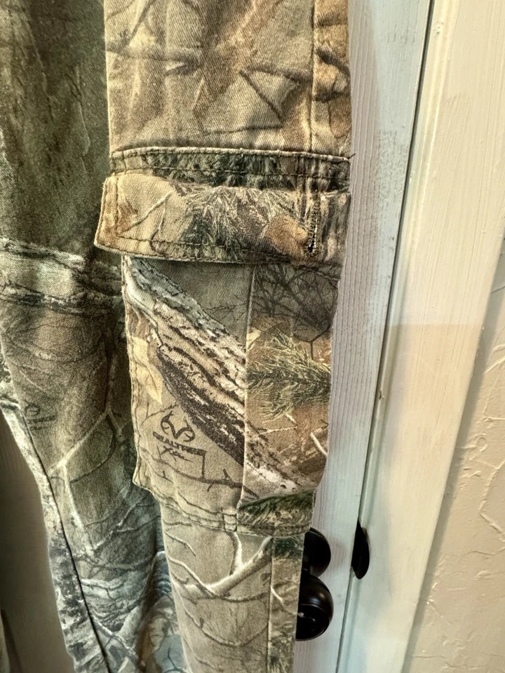 Realtree XTRA Men's Size M 32-34(33x31.5) Camo Cargo Hunting Pants #55444-7-C1 - Image 2 of 4