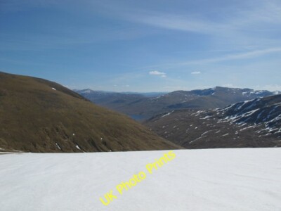 Foto 6x4 Blick hinunter Glen Cailliche Grampian Mountains\/NN3643 aus dem c2015