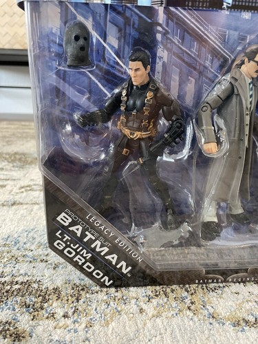 Traje Prototipo DC Universe Legacy Edition Batman Comienza Paquete de 2 Teniente Gordon 2011 - Imagen 2 de 10