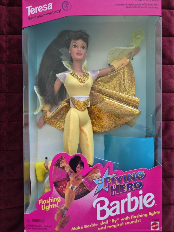 VINTAGE  TERESA 1995 FLYING HERO BARBIE DOLL MATTEL # 14031 NEW IN ORIGINAL BOX