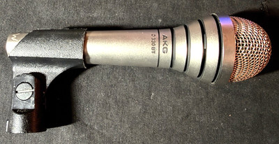 AKG D330BT Hypercardioid Dynamic Microphone With Mic Clip And 
