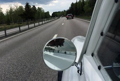 Side-view from racing Volvo 122s
