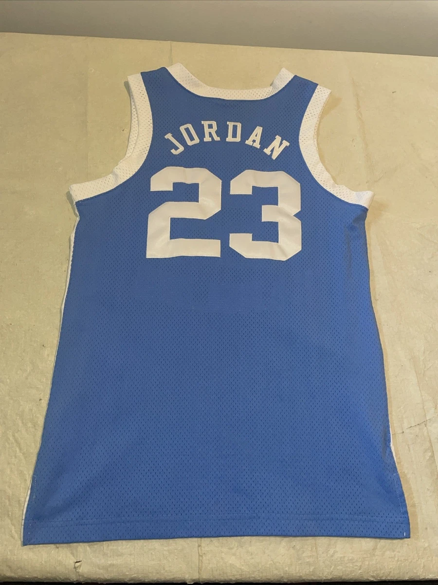 Preços baixos em Michael Jordan North Carolina Tar Heels Azul