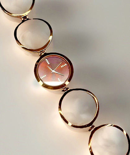 Vintage bezaubernde Charlie Uhr Schmuck Bronze Kreis Gliederarmband funktioniert neue Batterie