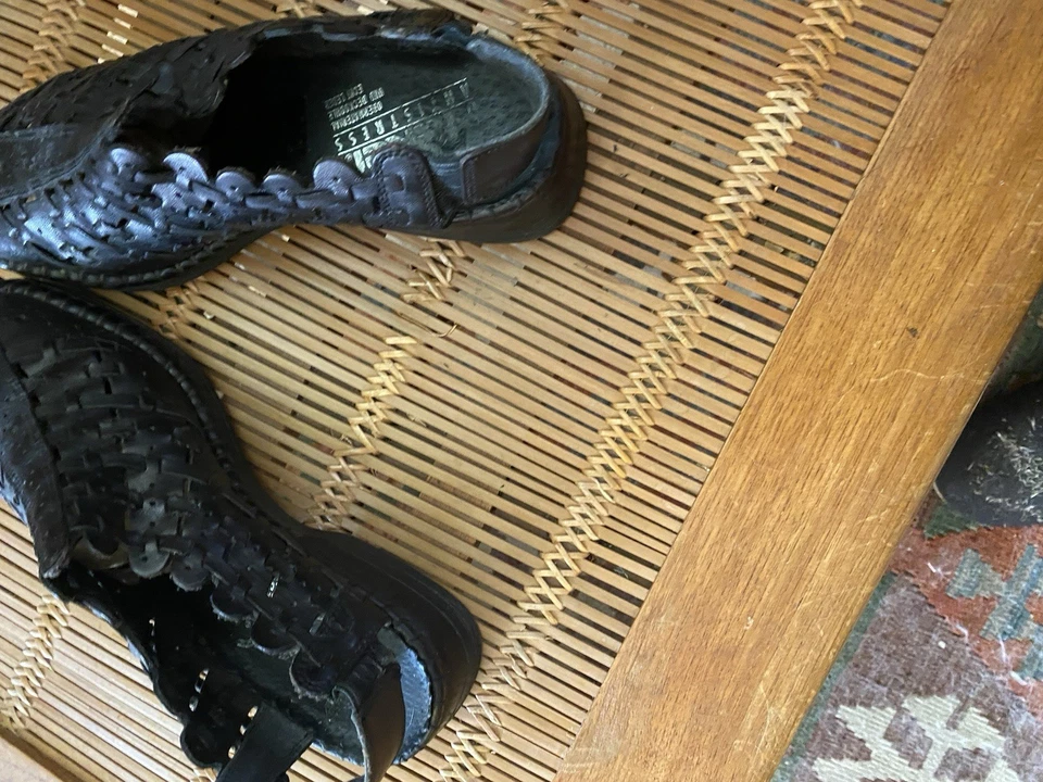 Zapatos REIKER NEGROS de cuero tejido con honda trasera talla US 8. Eur 38 Usado Foto 4 de 4