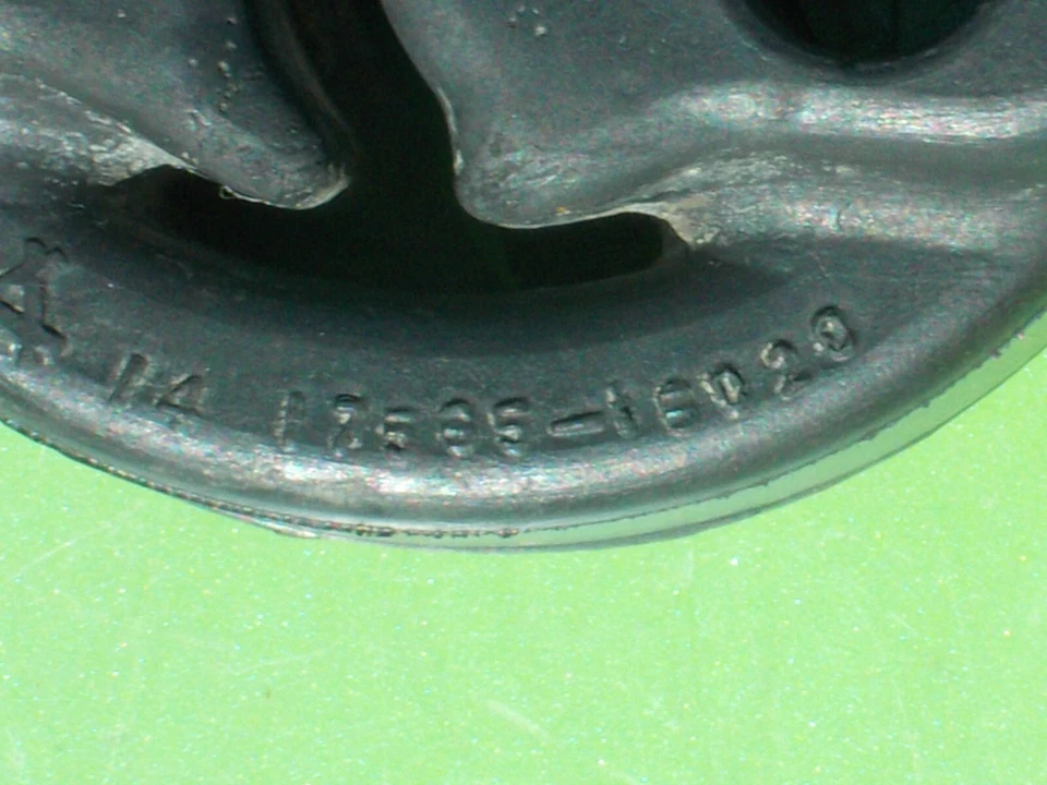 TOYOTA CELICA 91-93 TUBO DE ESCAPE MONTAJE SUSPENSIÓN GOMA 17565-15020 OEM TERCEL Foto 3 de 4