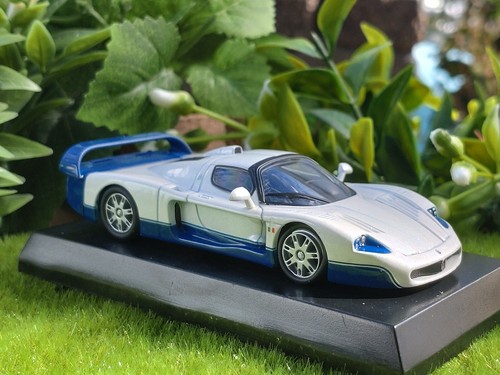 Maserati / MC12 / 2004 / 1/64 Diecast car / Kyosho - Picture 7 of 19