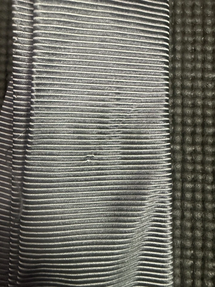 corbata horizontal a rayas gris tom ford Foto 3 de 3