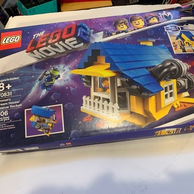 LEGO The LEGO Movie 2: Emmet's Dream House/Rescue Rocket! (70831) Open Box Em1