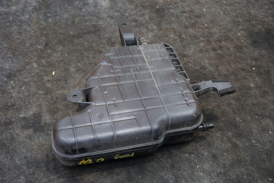 Fuel Vapor Evaporator Canister Assembly 16137330470 Bmw 740 750 760 2013-15 - Image 3 of 4