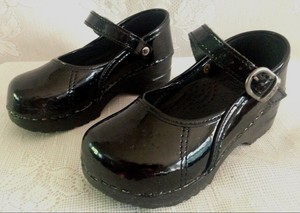 dansko black patent leather mary janes