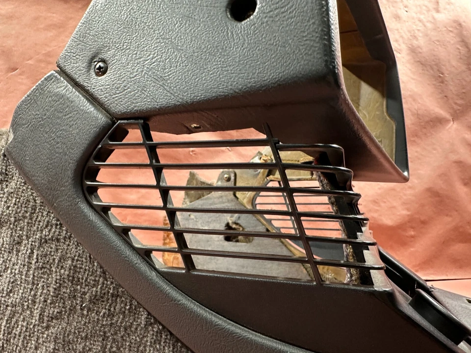 Console central BMW E28 528e 524td 528I 533I armazenamento divisória preto fabricante de equipamento original #88272 - Imagem 4 de 4