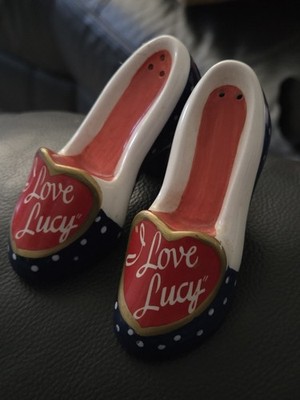Vandor 1999 ''I Love Lucy'' Schuhe Salz Pfefferstreuer Set