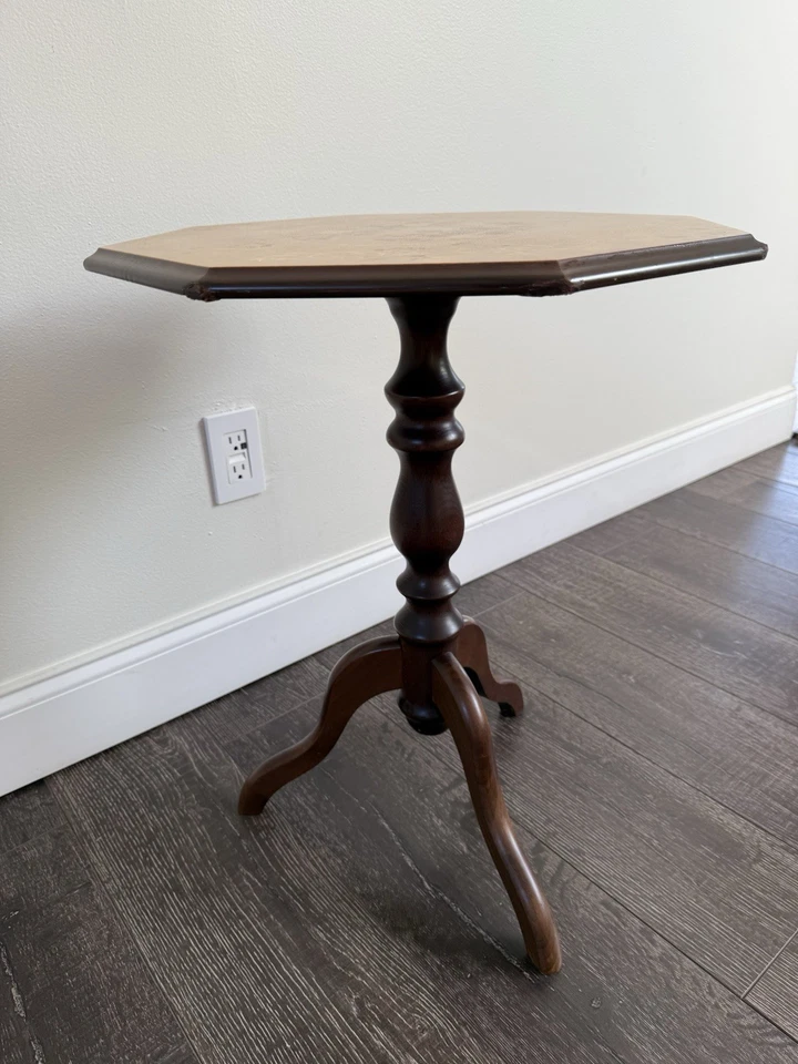 Mesa de centro tripé octogonal vintage italiana florida floral incrustada - Imagem 2 de 4