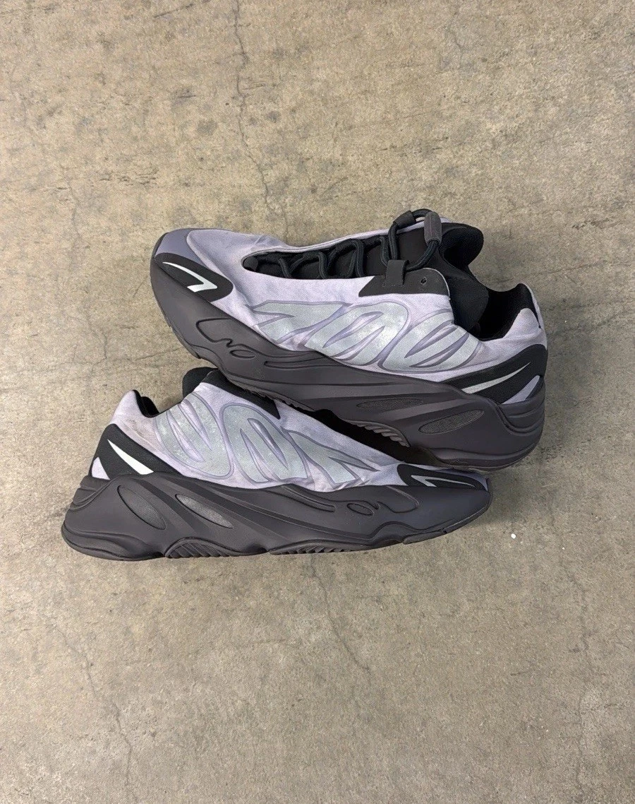 Preços baixos em Adidas Yeezy Boost 950 | eBay