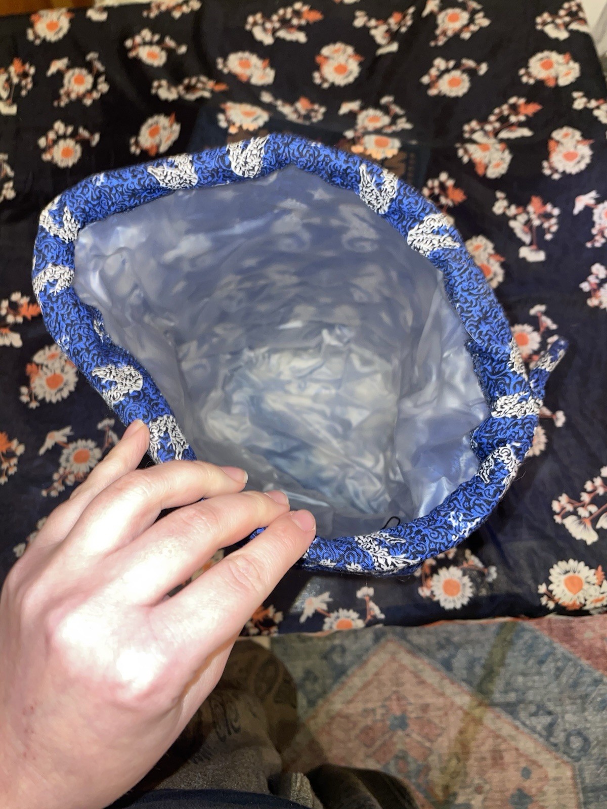 Two Vera Bradley Plastic Lined Drawstring Bags - image 7