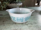 Pyrex Amish Butterprint Turquoise & White 472 1-1/2 Pt Casserole Dish No Lid