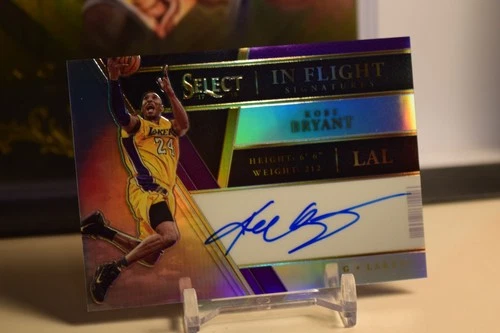 Kobe Bryant 2017-18 Panini Select In Flight Signatures Silver Prizm Sharp Auto